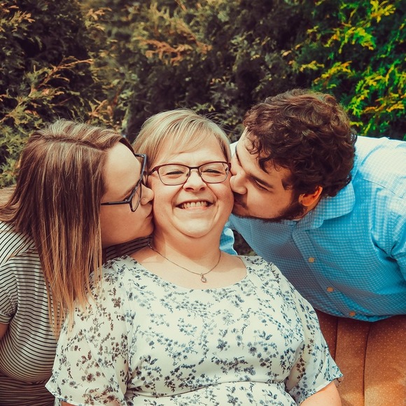 Meet your Posher, Monique - Picture 1 of 1